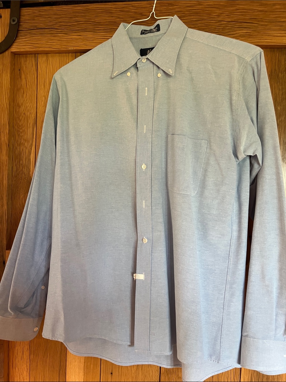 Men's Light Blue Long-Sleeve Dress Shirt with Chest Pocket
